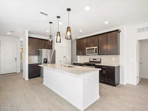 Kitchen - 12511 E Remi Dr, Vail, AZ 85641 photo 1 of 6