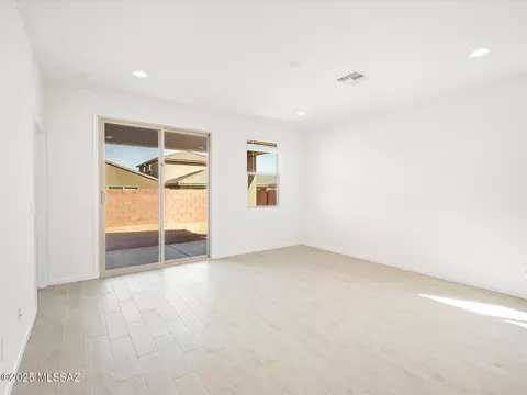 Living - 12511 E Remi Dr, Vail, AZ 85641 photo 1 of 3
