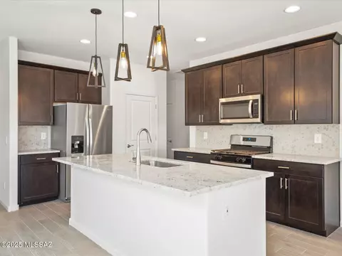 Kitchen - 12511 E Remi Dr, Vail, AZ 85641 photo 2 of 6
