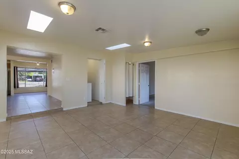 5631 E 4th St, Tucson, AZ 85711 photo 10