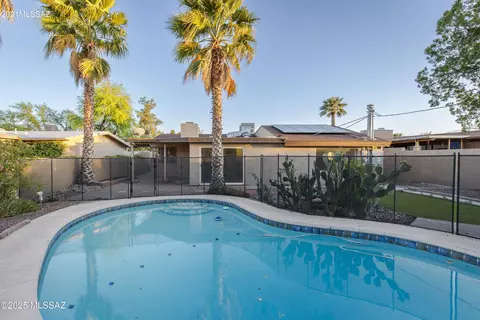 5631 E 4th St, Tucson, AZ 85711