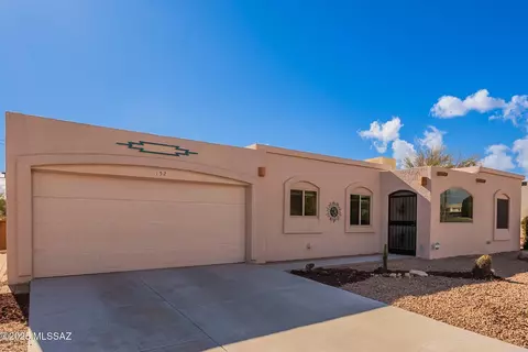 152 E Santa Rebecca Dr, Green Valley, AZ 85614