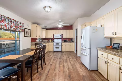 3841 E Bowman Pl, Tucson, AZ 85739 photo 13