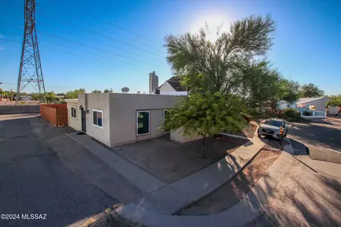 201 W Wedwick St, Tucson, AZ 85706