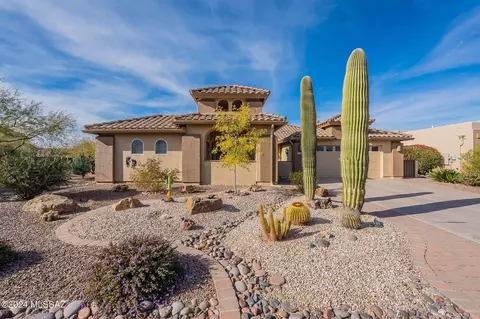 2435 E Mayview Dr, Green Valley, AZ 85614