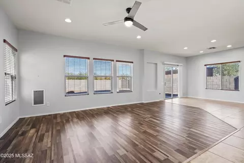 6861 S Harrier Loop, Tucson, AZ 85756 photo 5