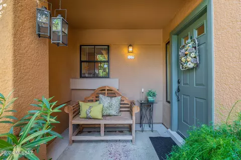 6651 N Campbell Ave #107, Tucson, AZ 85718