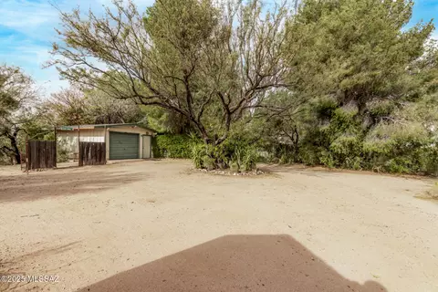 Exterior - 13530 E Garigans Gulch, Vail, AZ 85641 photo 6 of 12