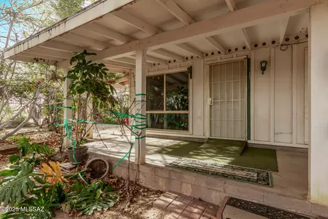 Exterior - 13530 E Garigans Gulch, Vail, AZ 85641 photo 2 of 12