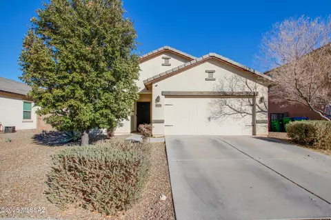 8268 W Screech Owl Dr, Tucson, AZ 85757