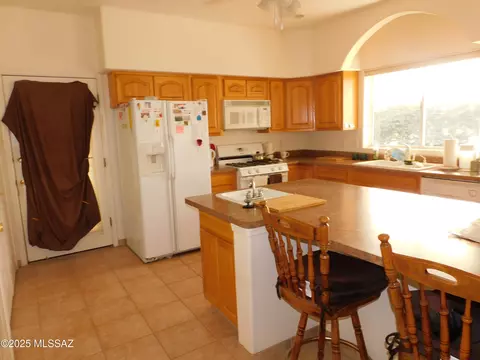 Kitchen - 996 E Geneva St, Pearce, AZ 85625 photo 2 of 5