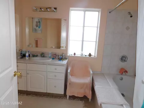 Bath - 996 E Geneva St, Pearce, AZ 85625 photo 3 of 4