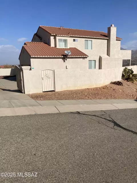 370 Luna Vista Ct, Rio Rico, AZ 85648