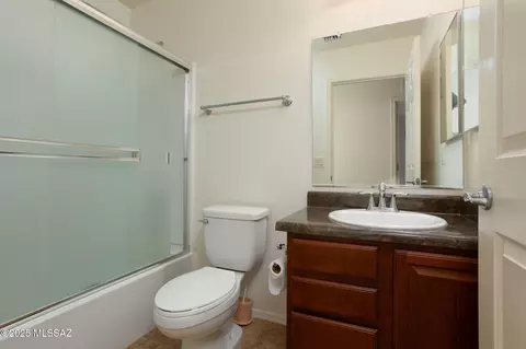 Bath - 6992 S Stonefield Dr, Tucson, AZ 85756 photo 1 of 1