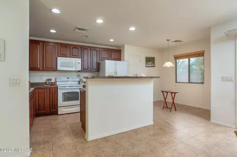 Kitchen - 6992 S Stonefield Dr, Tucson, AZ 85756 photo 1 of 3