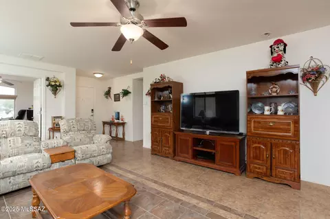 Living - 6992 S Stonefield Dr, Tucson, AZ 85756 photo 2 of 2