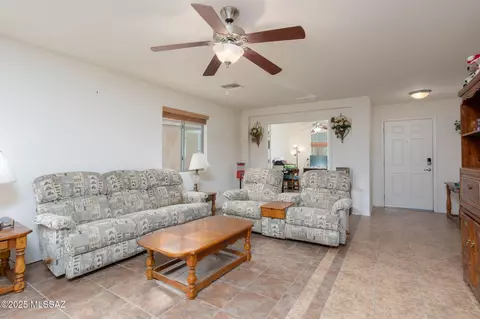 Living - 6992 S Stonefield Dr, Tucson, AZ 85756 photo 1 of 2