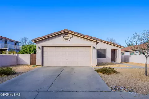 106 E Majesty Palm Pl, Sahuarita, AZ 85629