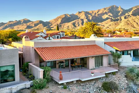 5886 N Misty Ridge Dr, Tucson, AZ 85718