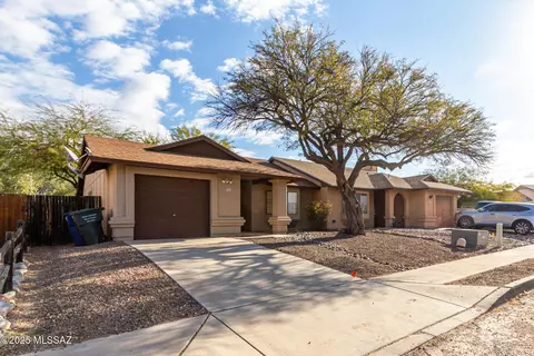 4865 S Lincoln Ridge Dr, Tucson, AZ 85730