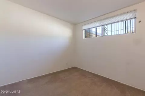 7257 E Sylvane Dr, Tucson, AZ 85710 photo 13