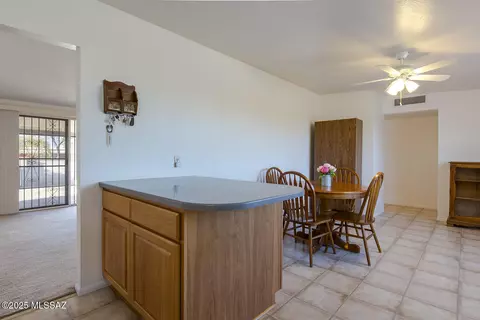 7257 E Sylvane Dr, Tucson, AZ 85710 photo 7