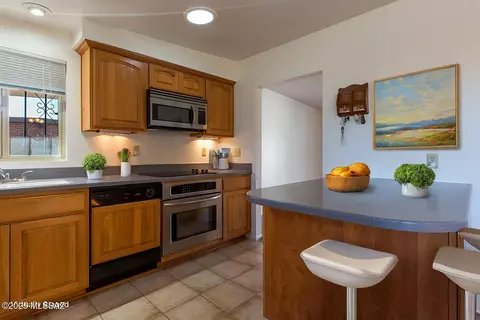 7257 E Sylvane Dr, Tucson, AZ 85710 photo 4