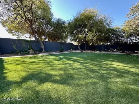Exterior - 202 E Bromley St, Tucson, AZ 85704 photo 9 of 12