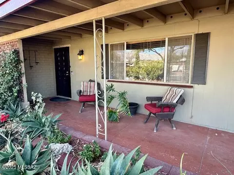 202 E Bromley St, Tucson, AZ 85704