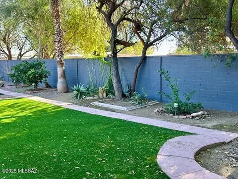 Exterior - 202 E Bromley St, Tucson, AZ 85704 photo 12 of 12