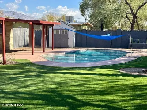 Exterior - 202 E Bromley St, Tucson, AZ 85704 photo 8 of 12