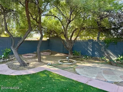 Exterior - 202 E Bromley St, Tucson, AZ 85704 photo 10 of 12