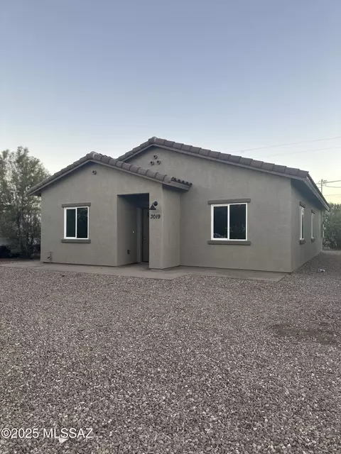 4551 S Palant Dr, Tucson, AZ 85735