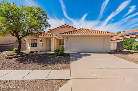 7964 E Waverly St, Tucson, AZ 85715