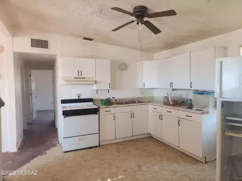 Kitchen - 112 E 1st St, Mammoth, AZ 85618 photo 2 of 2