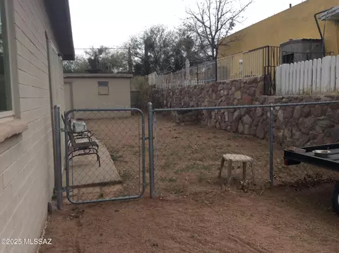 Exterior - 112 E 1st St, Mammoth, AZ 85618 photo 1 of 6