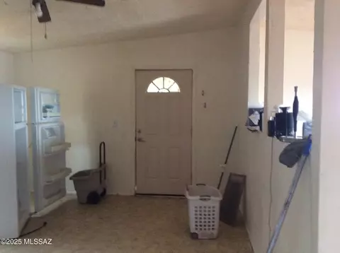 Entry Way - 112 E 1st St, Mammoth, AZ 85618 photo 1 of 2