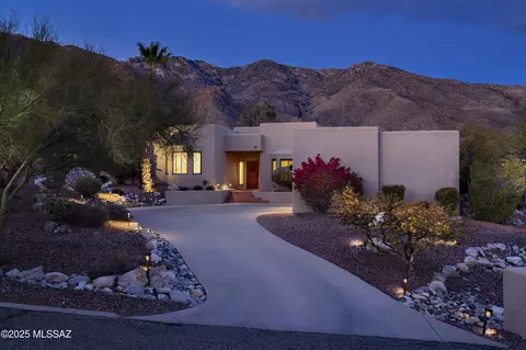 5801 E Placita Rocosa, Tucson, AZ 85750
