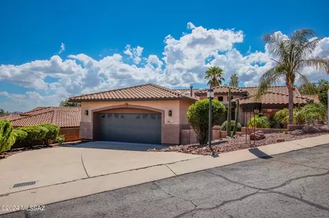 2511 W Tom Watson Dr, Tucson, AZ 85742