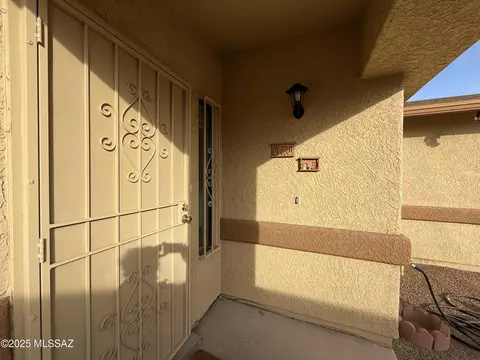 Exterior - 1638 W Sauvignon Dr, Tucson, AZ 85746 photo 1 of 3