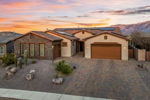 12858 N Eagles Summit Dr, Oro Valley, AZ 85755
