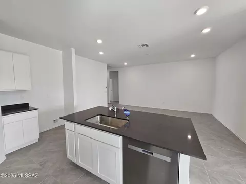 9792 E Gray Hawk Dr, Tucson, AZ 85730 photo 6