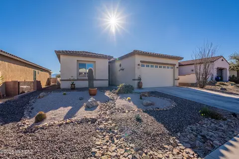 770 N Observation Trl, Green Valley, AZ 85614