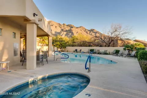 Exterior - 175 E Silverstone Pl, Tucson, AZ 85737 photo 10 of 10