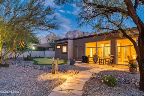 Exterior - 175 E Silverstone Pl, Tucson, AZ 85737 photo 9 of 10