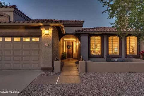 Exterior - 175 E Silverstone Pl, Tucson, AZ 85737 photo 2 of 10
