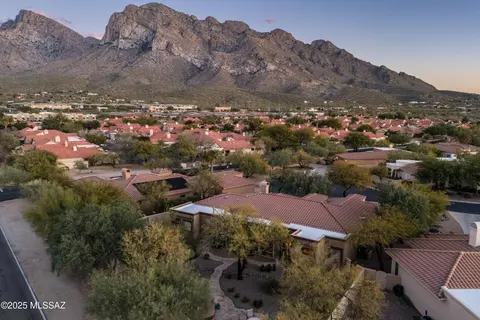 View/Area - 175 E Silverstone Pl, Tucson, AZ 85737 photo 1 of 2