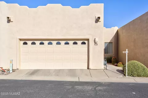 624 W Woodfield Ct, Green Valley, AZ 85614