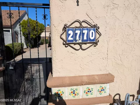 2770 W Daffodil Pl, Tucson, AZ 85745