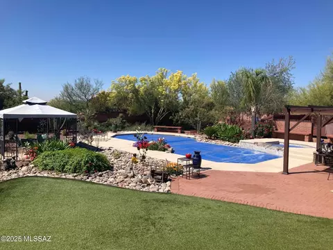 1465 W Chapala Dr, Tucson, AZ 85704